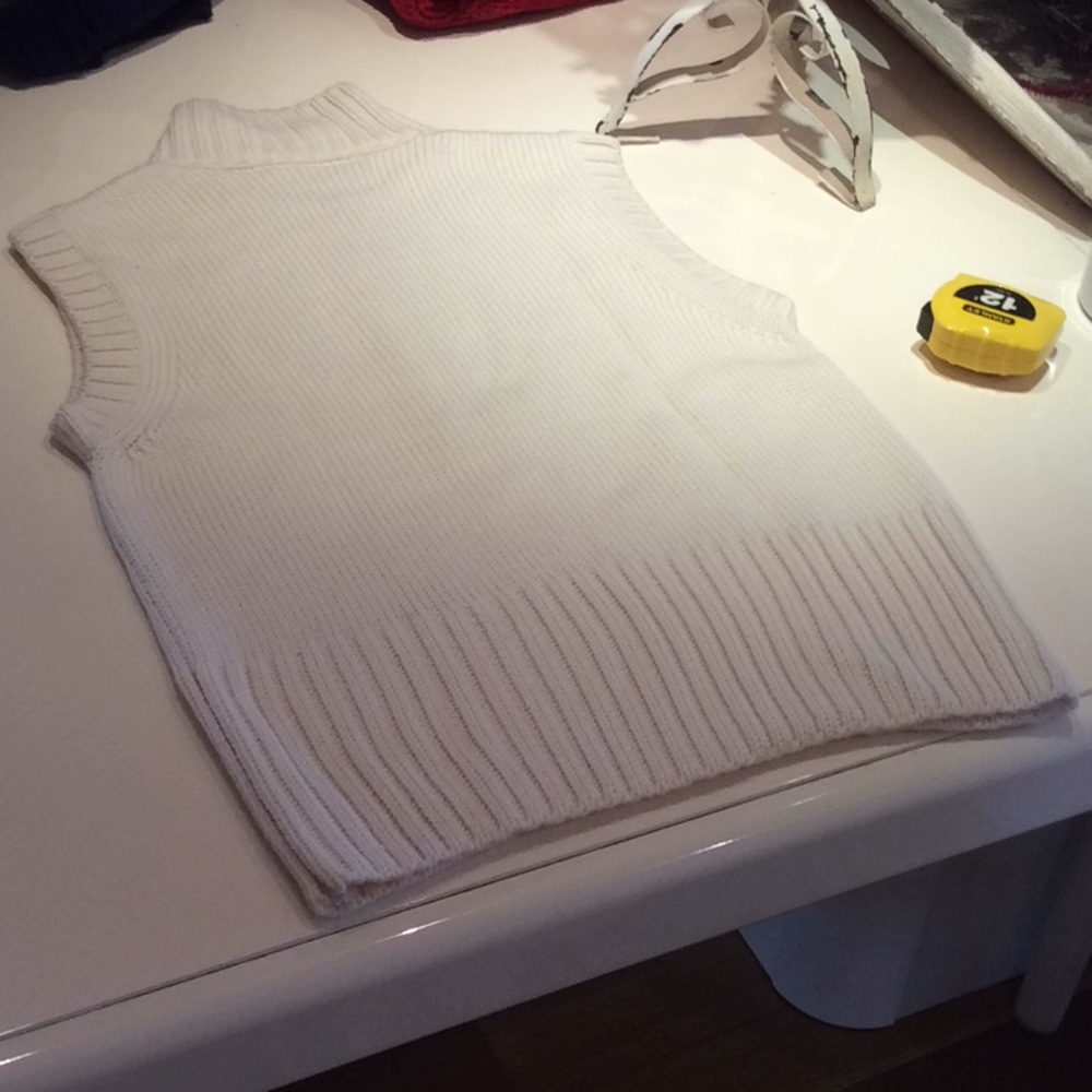 Sweater - Picture 2 of 2